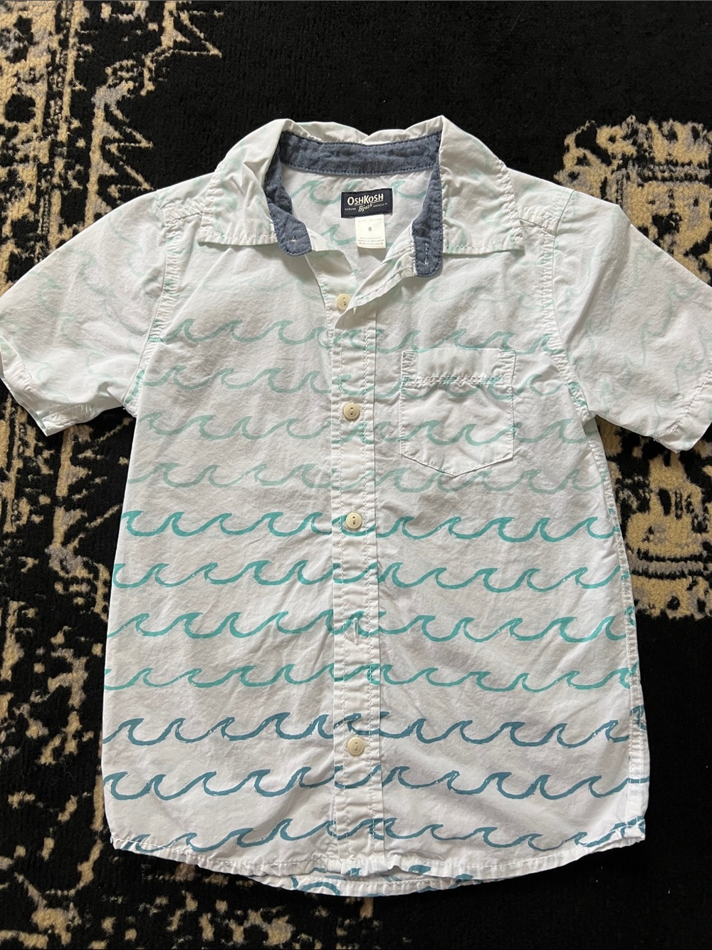 Boys Osh Kosh wave print button up. Size 8